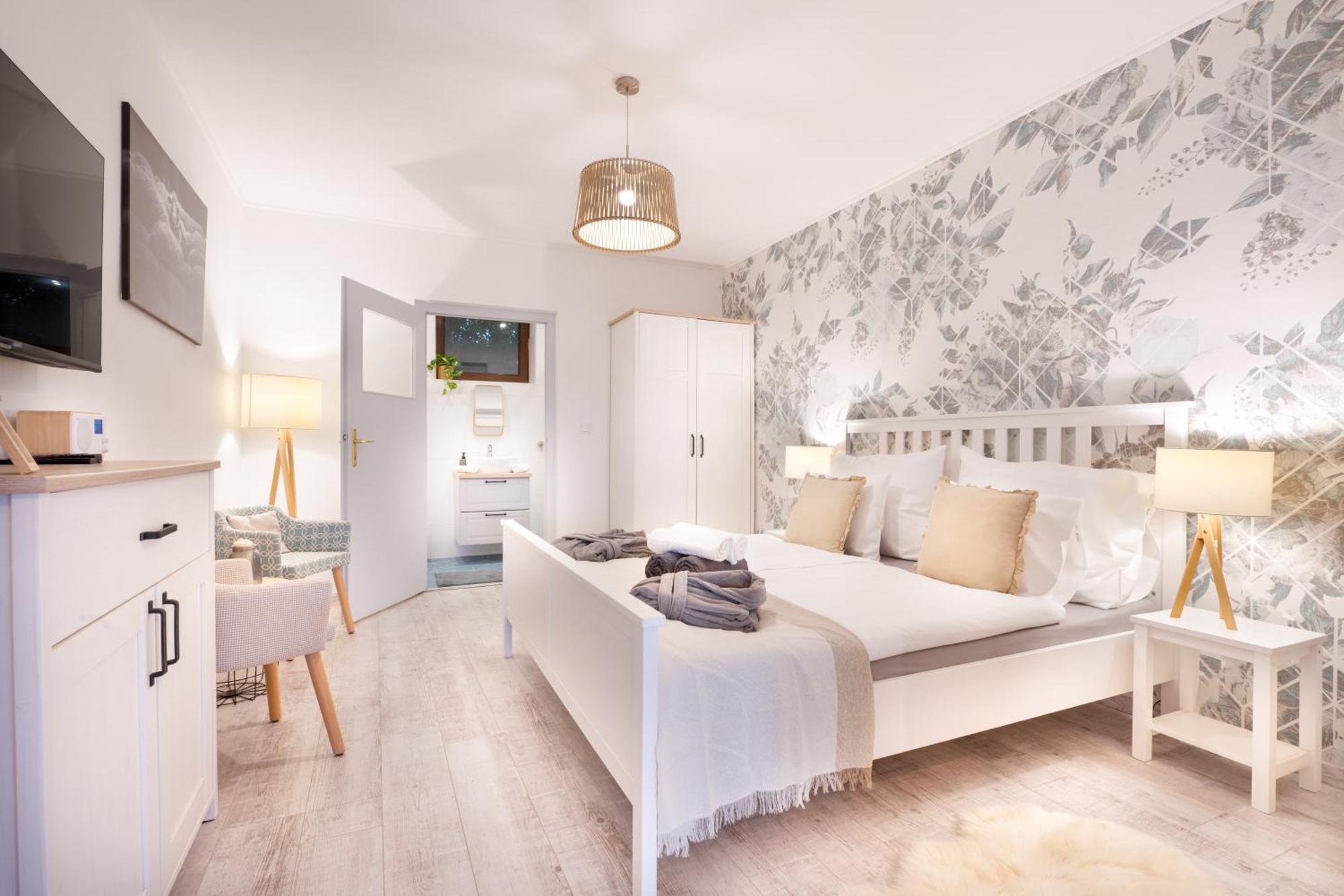 Natura Apartman Tiszafuered Room photo
