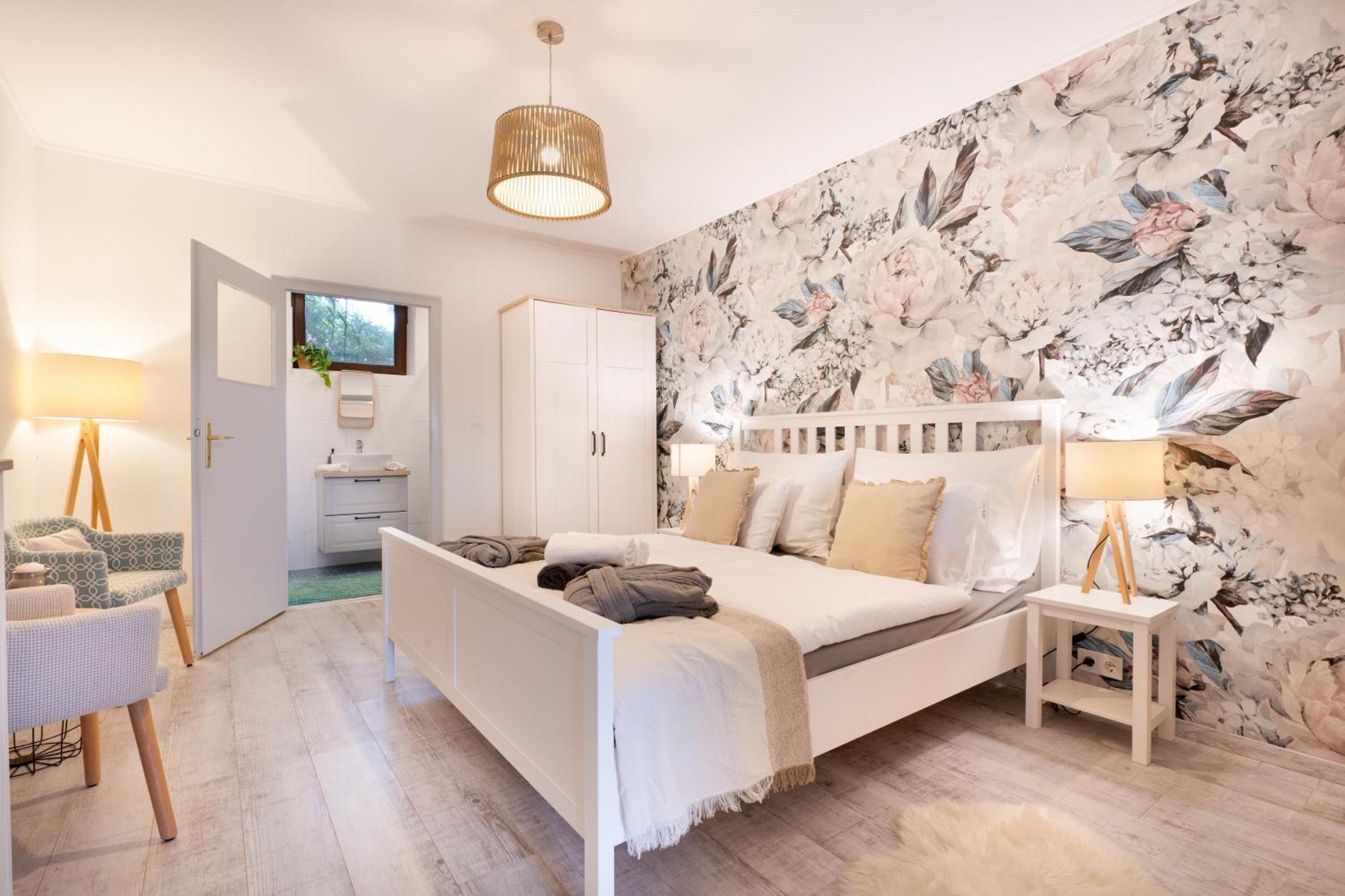 Natura Apartman Tiszafuered Exterior photo