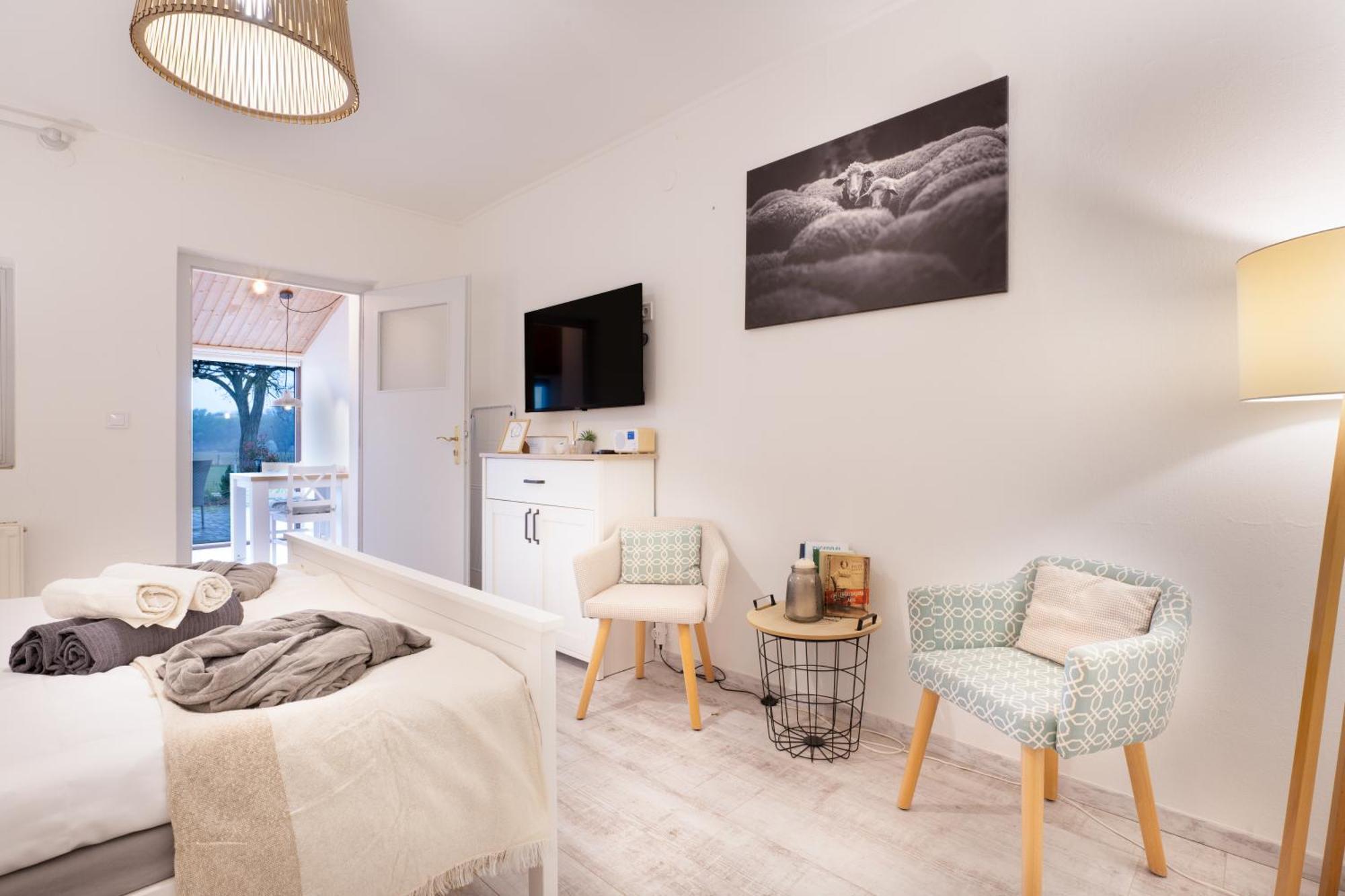 Natura Apartman Tiszafuered Exterior photo