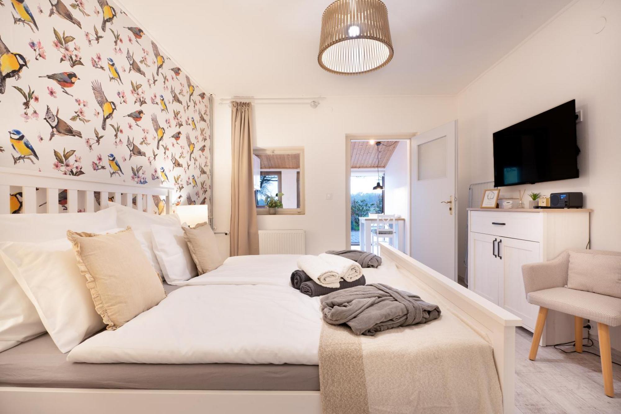 Natura Apartman Tiszafuered Room photo